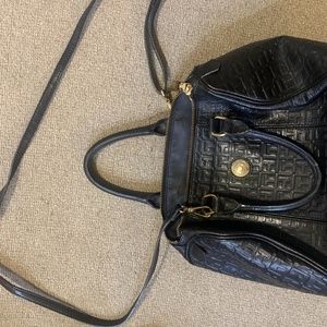 Black leather tommy hilfiger purse
